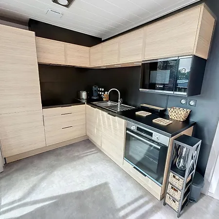 Chalet Elegant A : Plage, Terrasse, Piscine Chauffee, 4 Couchages - Fr-1-361-534 Jullouville-les-Pins