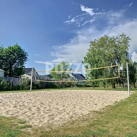 Chalet Elegant A : Plage, Terrasse, Piscine Chauffee, 4 Couchages - Fr-1-361-534 Jullouville-les-Pins