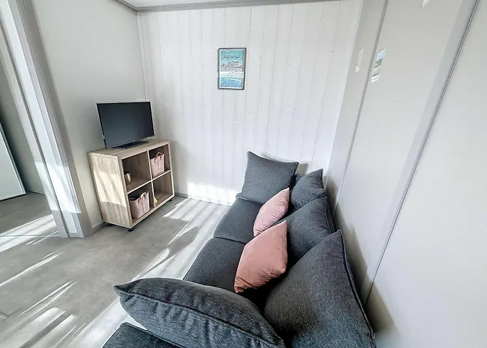 Jullouville: 4 Pers, Proche Plage, Piscine Chauffee - Fr-1-361-534 *