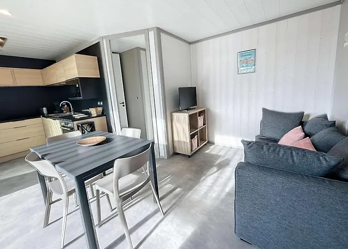 Jullouville: 4 Pers, Proche Plage, Piscine Chauffee - Fr-1-361-534 * Jullouville-les-Pins