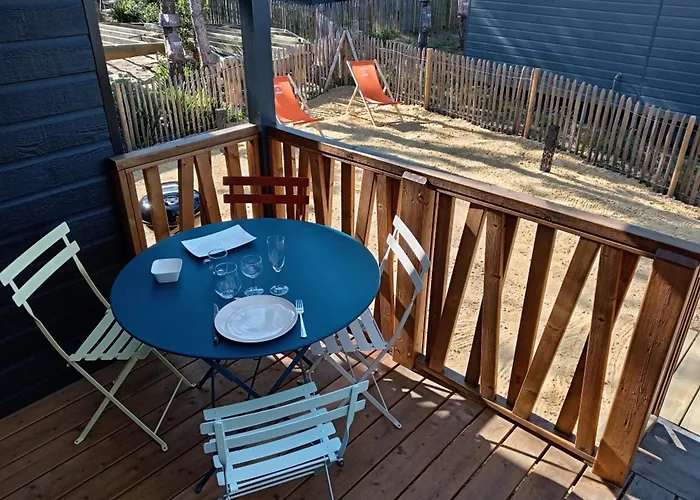 Jullouville: 4 Pers, Proche Plage, Piscine Chauffee - Fr-1-361-534 Chalé